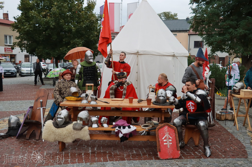 Fotorelacja: Uroczystość Odsłonięcia Pomnika Krystyna I z Koziegłów herbu Lis.