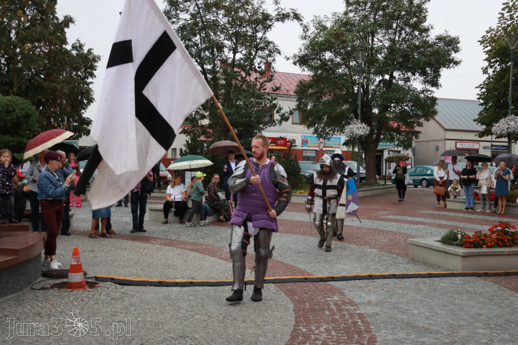 Fotorelacja: Uroczystość Odsłonięcia Pomnika Krystyna I z Koziegłów herbu Lis.