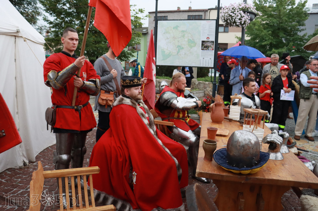 Fotorelacja: Uroczystość Odsłonięcia Pomnika Krystyna I z Koziegłów herbu Lis.