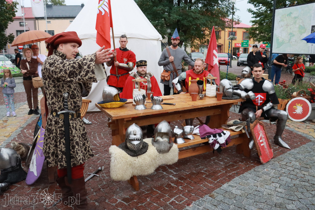 Fotorelacja: Uroczystość Odsłonięcia Pomnika Krystyna I z Koziegłów herbu Lis.