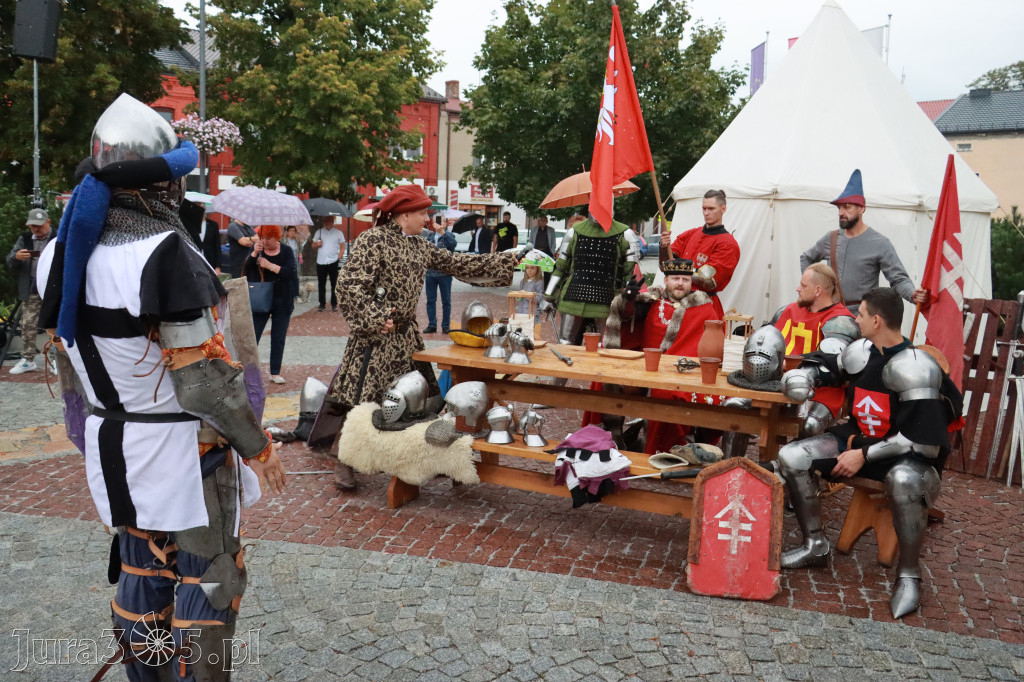 Fotorelacja: Uroczystość Odsłonięcia Pomnika Krystyna I z Koziegłów herbu Lis.
