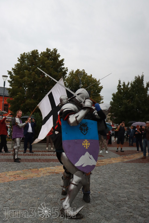 Fotorelacja: Uroczystość Odsłonięcia Pomnika Krystyna I z Koziegłów herbu Lis.