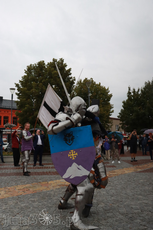 Fotorelacja: Uroczystość Odsłonięcia Pomnika Krystyna I z Koziegłów herbu Lis.
