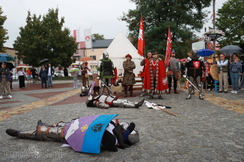 Fotorelacja: Uroczystość Odsłonięcia Pomnika Krystyna I z Koziegłów herbu Lis.