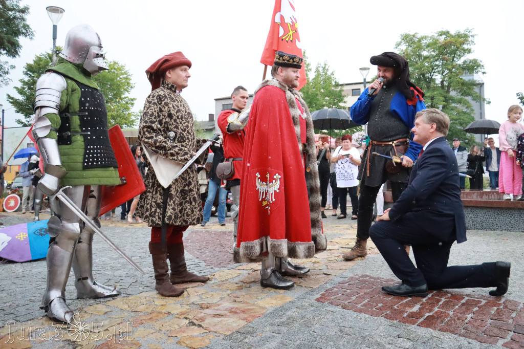 Fotorelacja: Uroczystość Odsłonięcia Pomnika Krystyna I z Koziegłów herbu Lis.