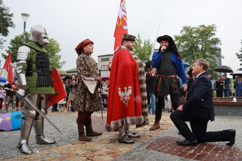 Fotorelacja: Uroczystość Odsłonięcia Pomnika Krystyna I z Koziegłów herbu Lis.