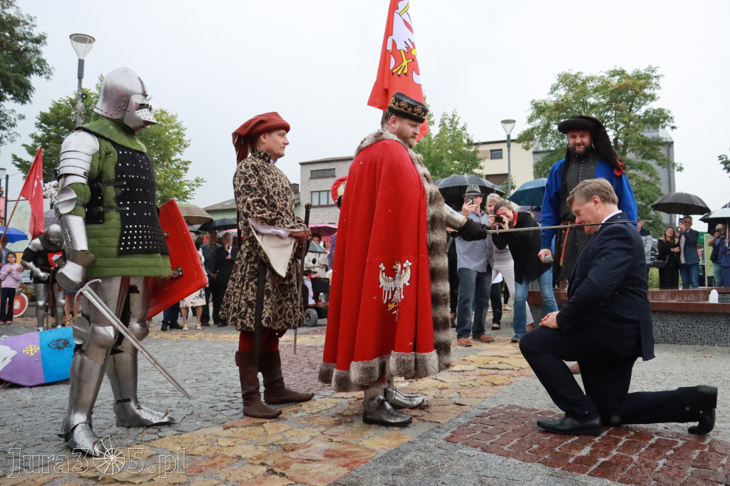Fotorelacja: Uroczystość Odsłonięcia Pomnika Krystyna I z Koziegłów herbu Lis.