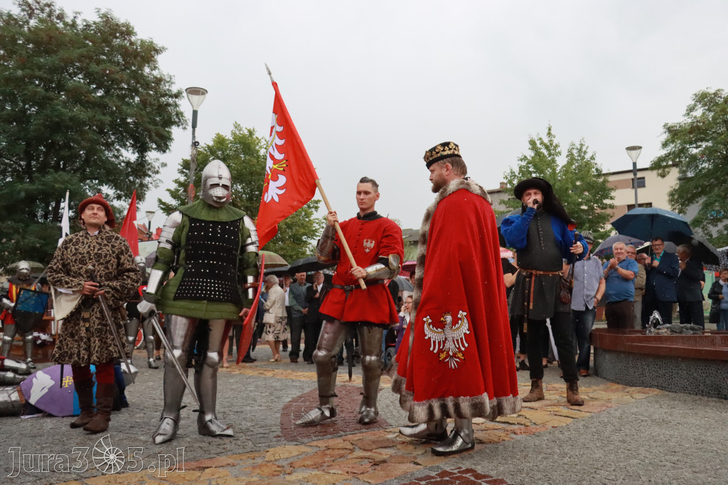 Fotorelacja: Uroczystość Odsłonięcia Pomnika Krystyna I z Koziegłów herbu Lis.