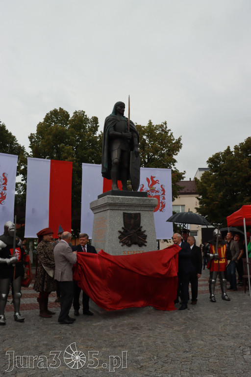 Fotorelacja: Uroczystość Odsłonięcia Pomnika Krystyna I z Koziegłów herbu Lis.