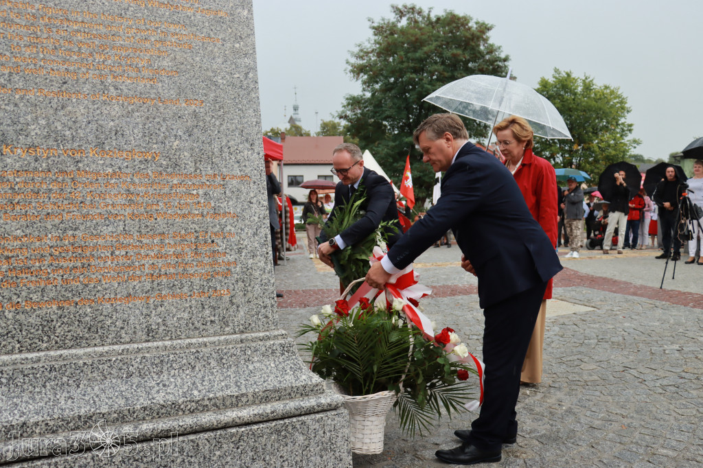 Fotorelacja: Uroczystość Odsłonięcia Pomnika Krystyna I z Koziegłów herbu Lis.