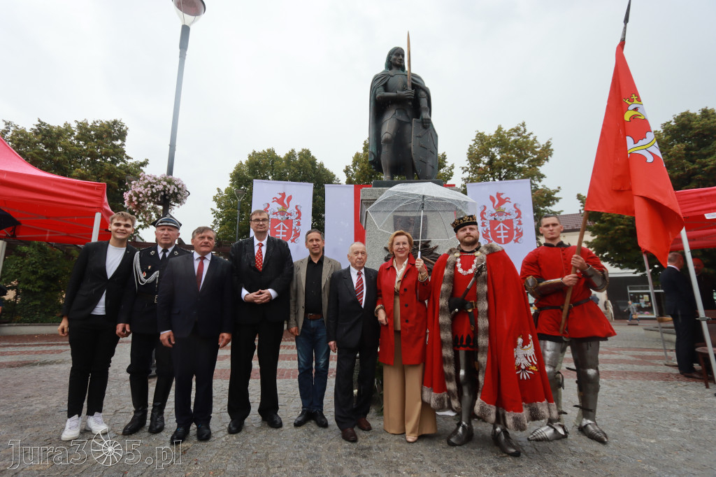 Fotorelacja: Uroczystość Odsłonięcia Pomnika Krystyna I z Koziegłów herbu Lis.