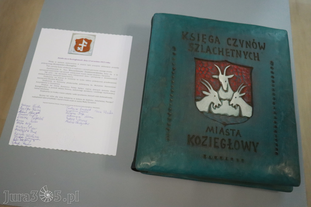Fotorelacja: Uroczystość Odsłonięcia Pomnika Krystyna I z Koziegłów herbu Lis.