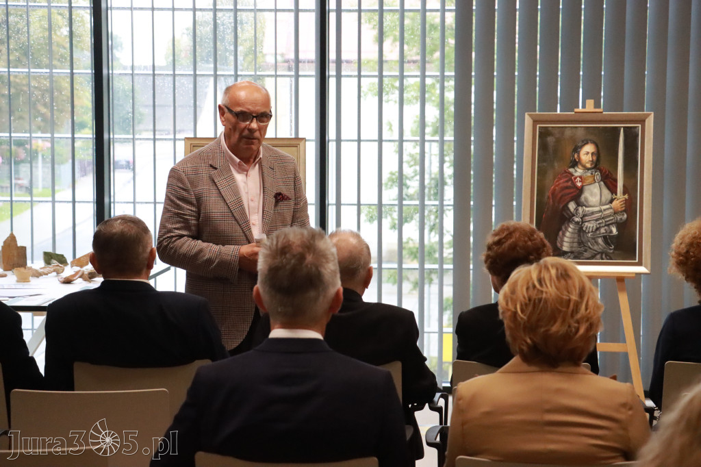 Fotorelacja: Uroczystość Odsłonięcia Pomnika Krystyna I z Koziegłów herbu Lis.