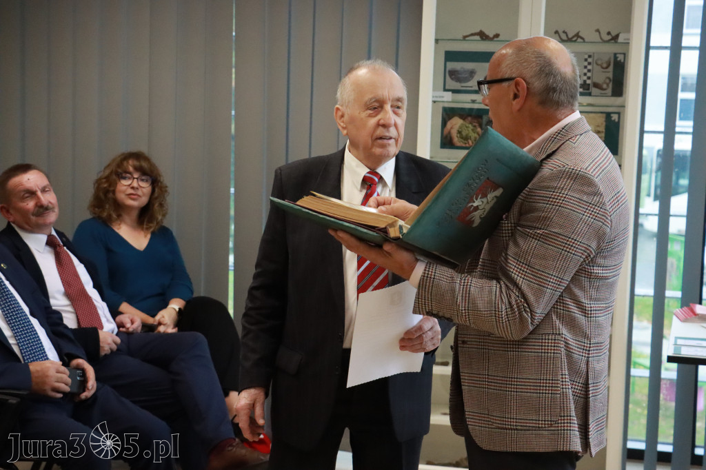 Fotorelacja: Uroczystość Odsłonięcia Pomnika Krystyna I z Koziegłów herbu Lis.