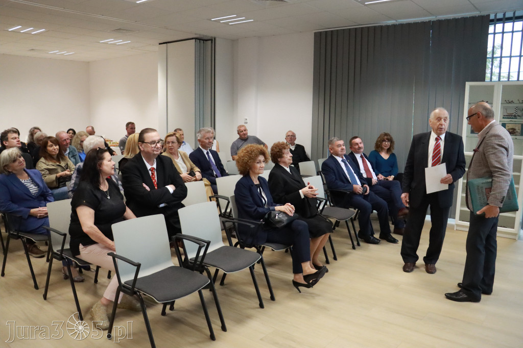 Fotorelacja: Uroczystość Odsłonięcia Pomnika Krystyna I z Koziegłów herbu Lis.
