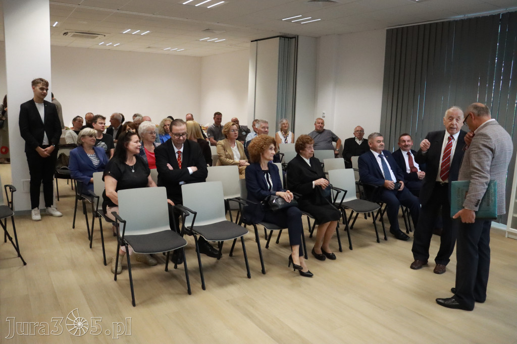 Fotorelacja: Uroczystość Odsłonięcia Pomnika Krystyna I z Koziegłów herbu Lis.