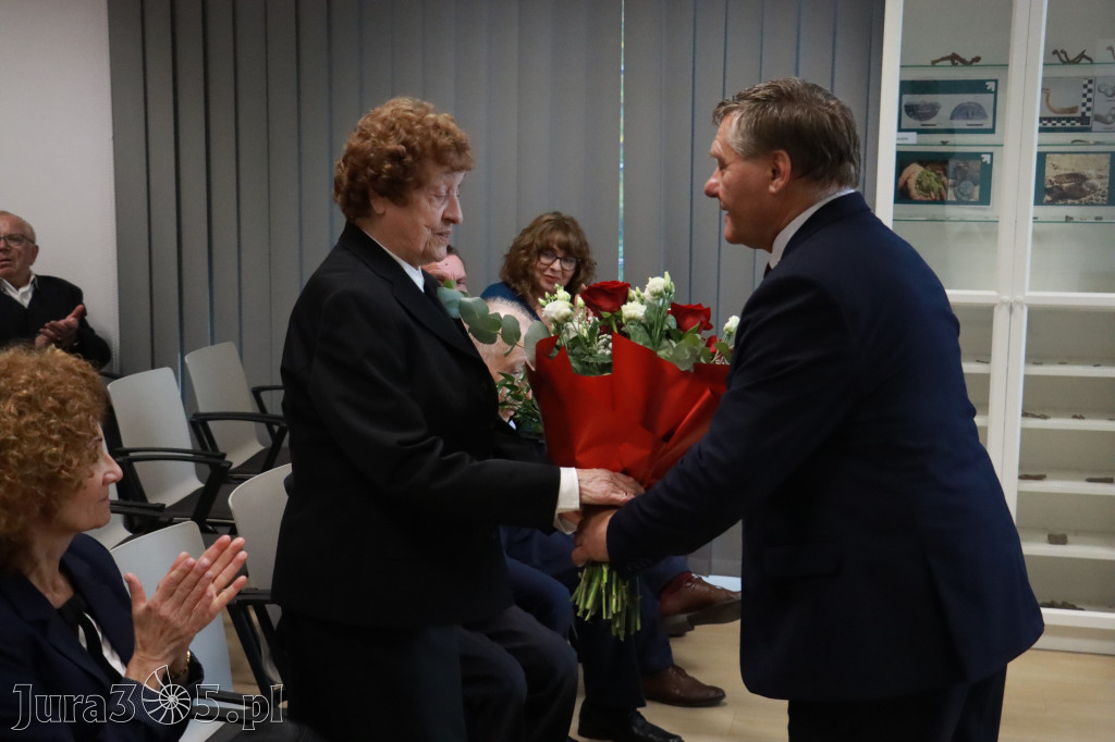 Fotorelacja: Uroczystość Odsłonięcia Pomnika Krystyna I z Koziegłów herbu Lis.