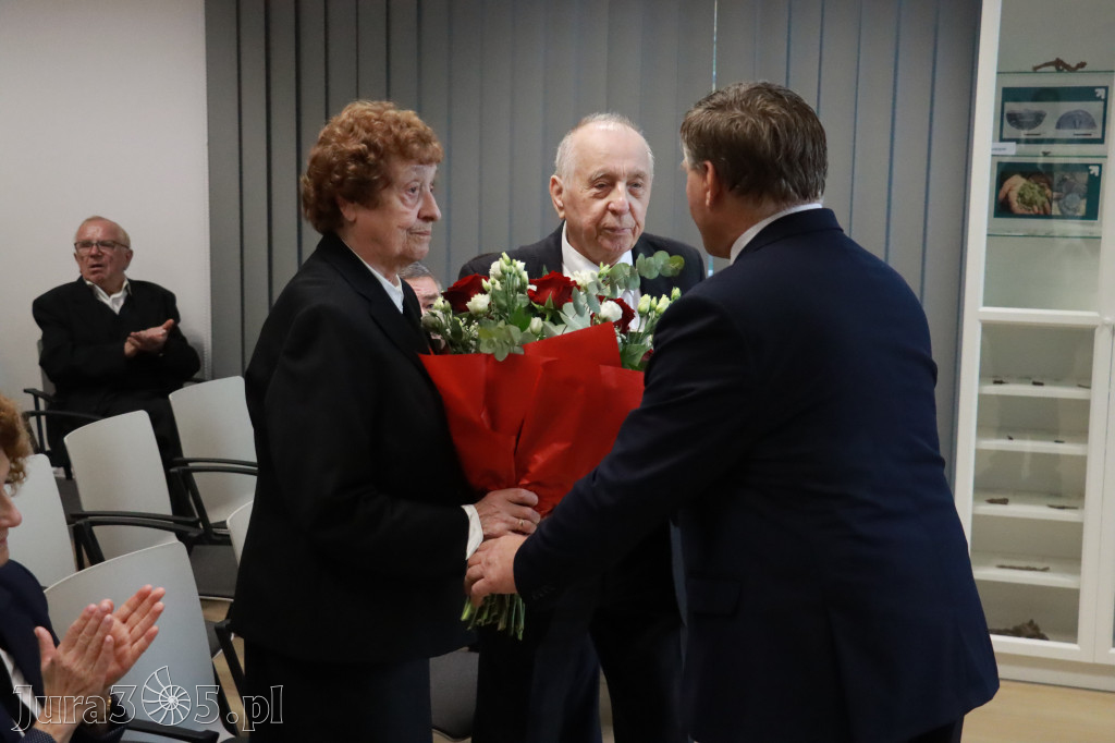 Fotorelacja: Uroczystość Odsłonięcia Pomnika Krystyna I z Koziegłów herbu Lis.