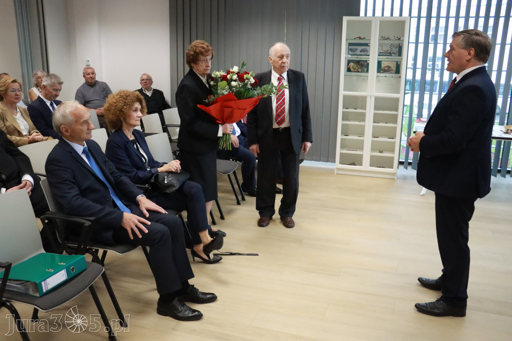 Fotorelacja: Uroczystość Odsłonięcia Pomnika Krystyna I z Koziegłów herbu Lis.