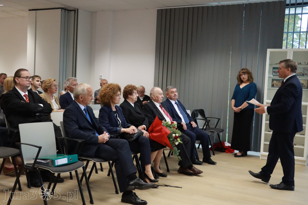 Fotorelacja: Uroczystość Odsłonięcia Pomnika Krystyna I z Koziegłów herbu Lis.