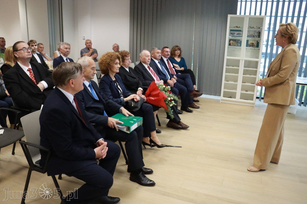 Fotorelacja: Uroczystość Odsłonięcia Pomnika Krystyna I z Koziegłów herbu Lis.