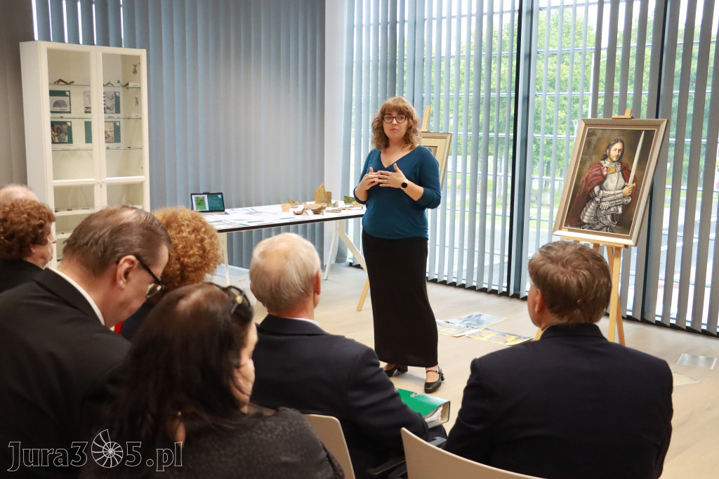 Fotorelacja: Uroczystość Odsłonięcia Pomnika Krystyna I z Koziegłów herbu Lis.