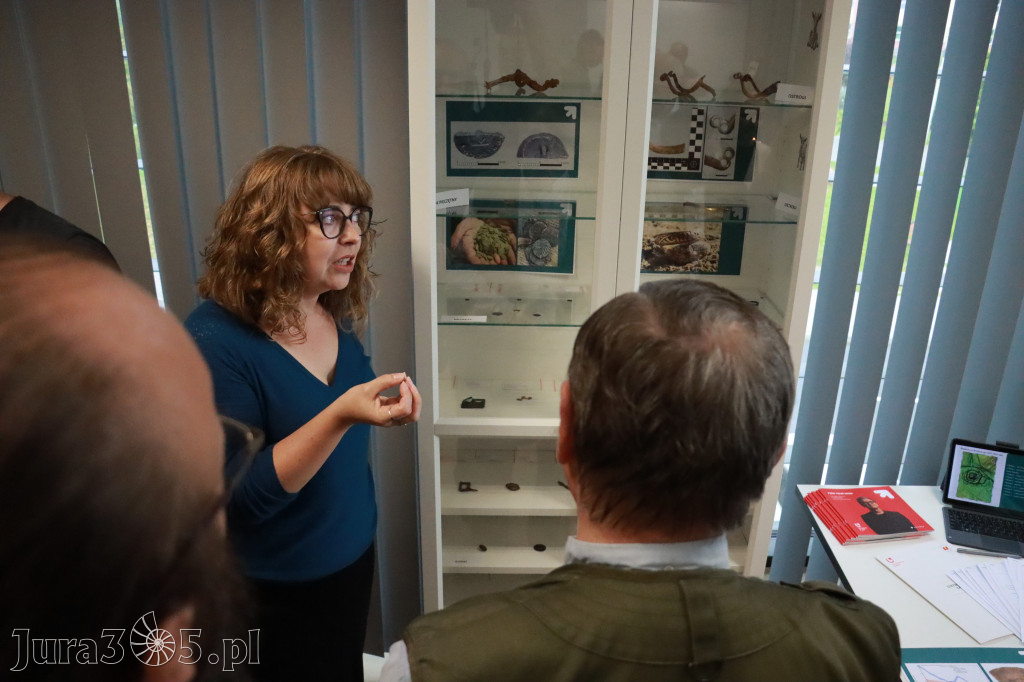 Fotorelacja: Uroczystość Odsłonięcia Pomnika Krystyna I z Koziegłów herbu Lis.