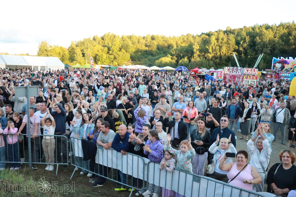 Fotorelacja IV: Dożynki Powiatu Myszkowskiego w Niegowie (niedziela)