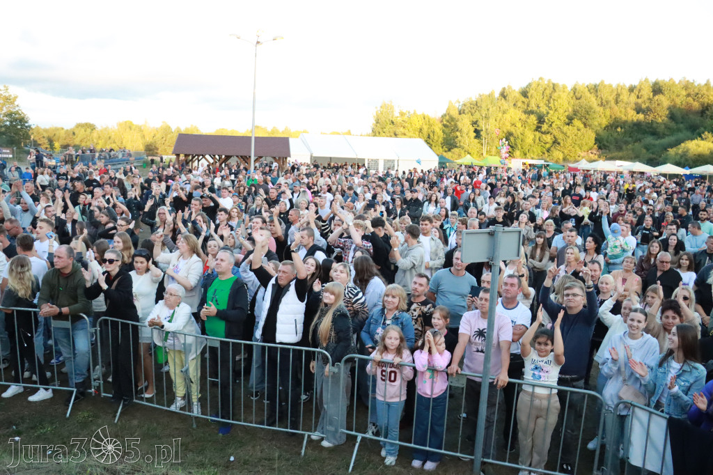 Fotorelacja IV: Dożynki Powiatu Myszkowskiego w Niegowie (niedziela)