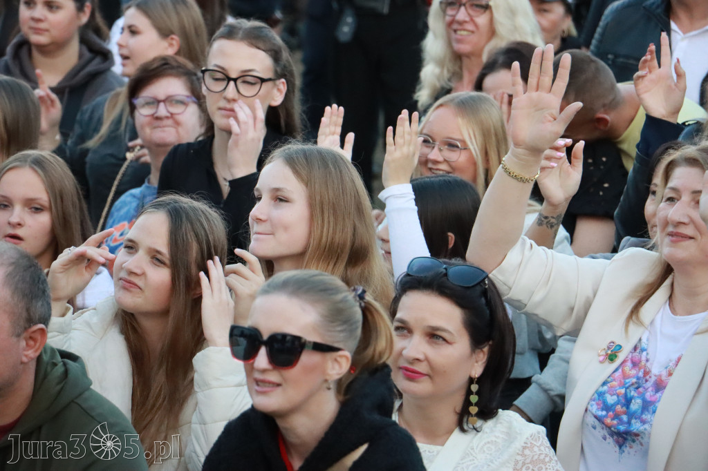Fotorelacja IV: Dożynki Powiatu Myszkowskiego w Niegowie (niedziela)