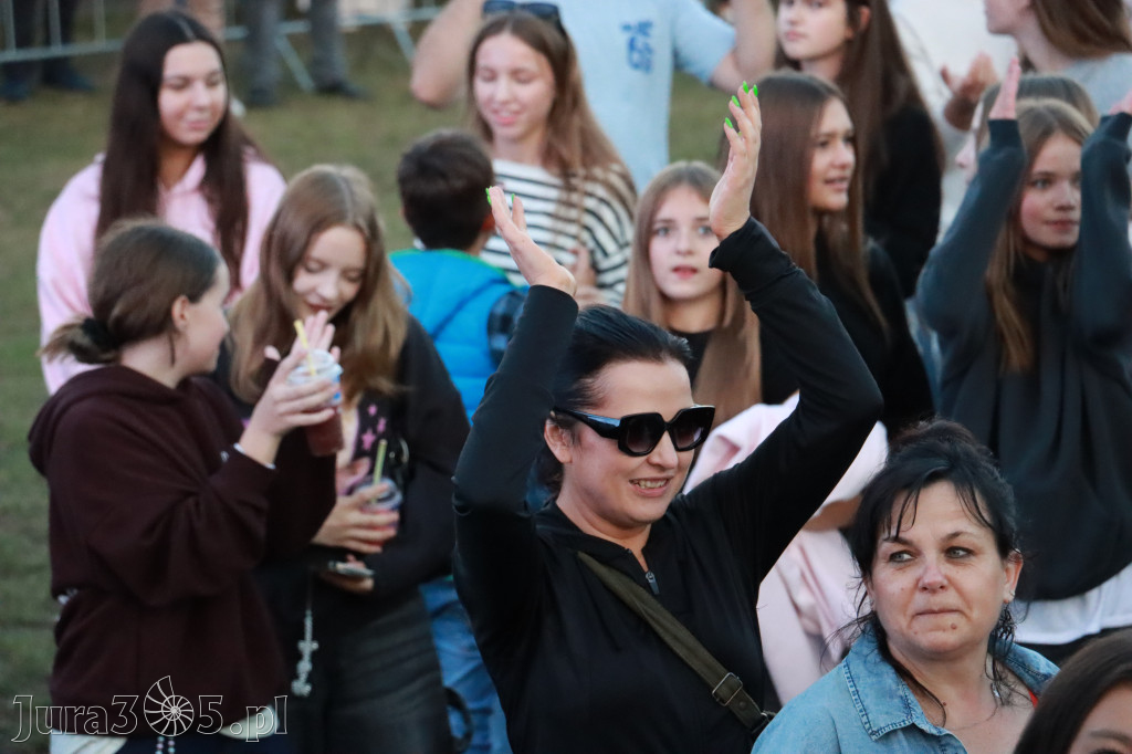 Fotorelacja IV: Dożynki Powiatu Myszkowskiego w Niegowie (niedziela)