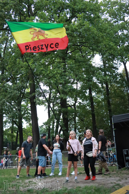 Fotorelacja I: Żywa Scena Zawiercie – Festiwal Reggae. Koncert zespołu KOŁTUN!