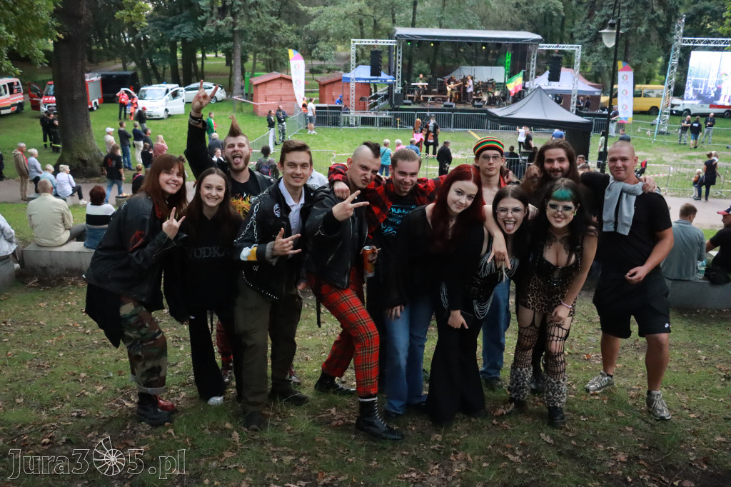 Fotorelacja I: Żywa Scena Zawiercie – Festiwal Reggae. Koncert zespołu KOŁTUN!