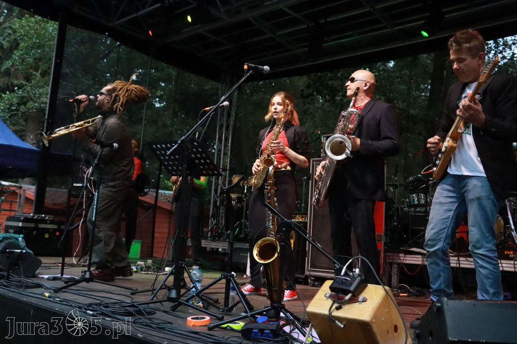Fotorelacja II: Żywa Scena Zawiercie – Festiwal Reggae. Koncert zespołu KONOPIANS