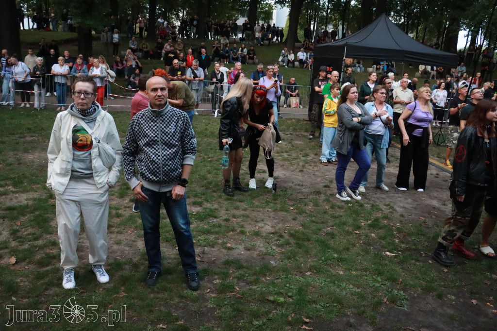 Fotorelacja II: Żywa Scena Zawiercie – Festiwal Reggae. Koncert zespołu KONOPIANS