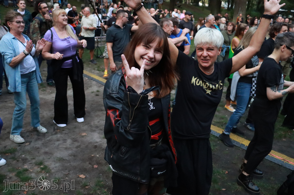 Fotorelacja II: Żywa Scena Zawiercie – Festiwal Reggae. Koncert zespołu KONOPIANS