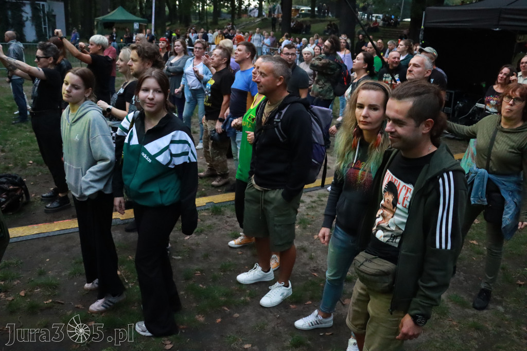 Fotorelacja II: Żywa Scena Zawiercie – Festiwal Reggae. Koncert zespołu KONOPIANS