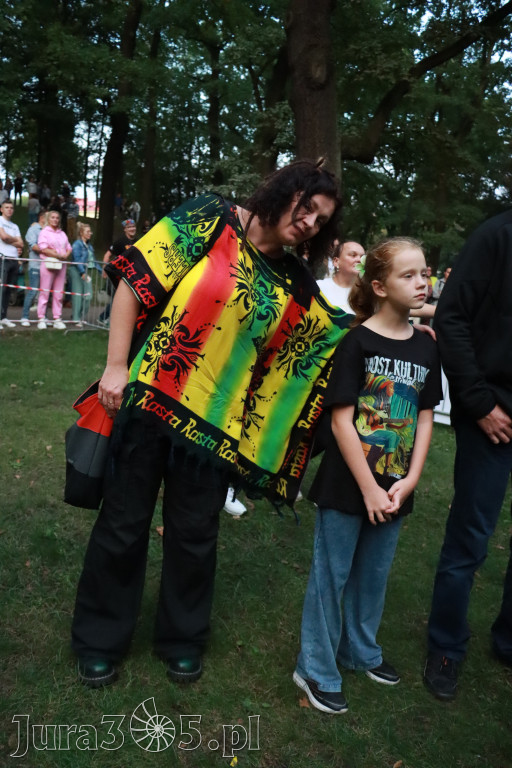 Fotorelacja II: Żywa Scena Zawiercie – Festiwal Reggae. Koncert zespołu KONOPIANS
