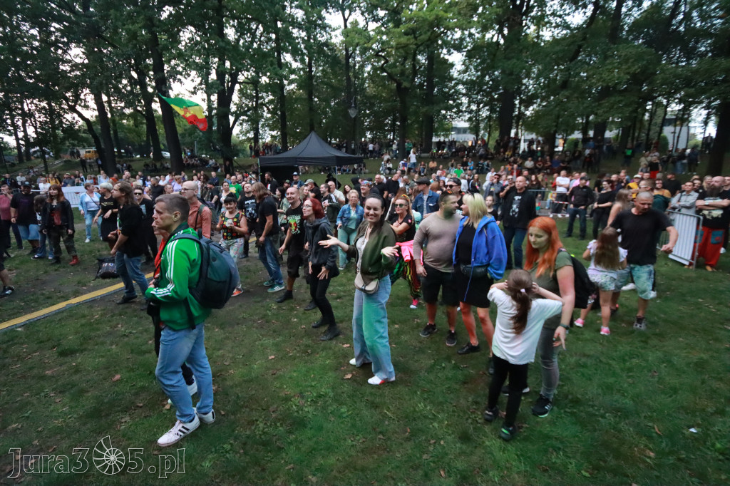 Fotorelacja II: Żywa Scena Zawiercie – Festiwal Reggae. Koncert zespołu KONOPIANS