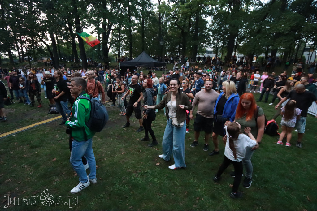 Fotorelacja II: Żywa Scena Zawiercie – Festiwal Reggae. Koncert zespołu KONOPIANS