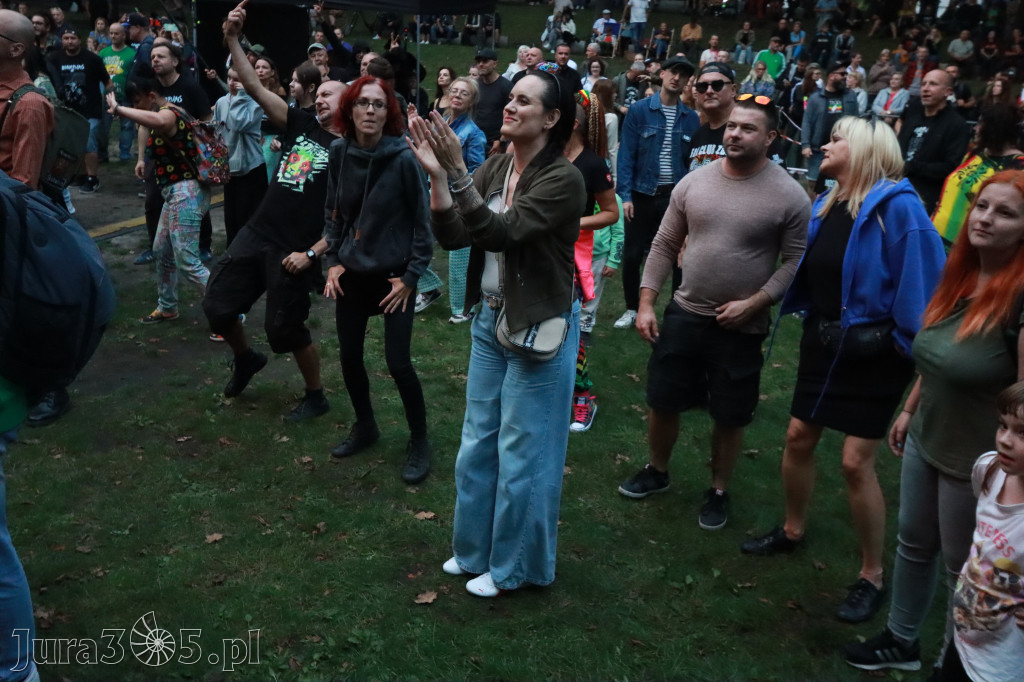 Fotorelacja II: Żywa Scena Zawiercie – Festiwal Reggae. Koncert zespołu KONOPIANS