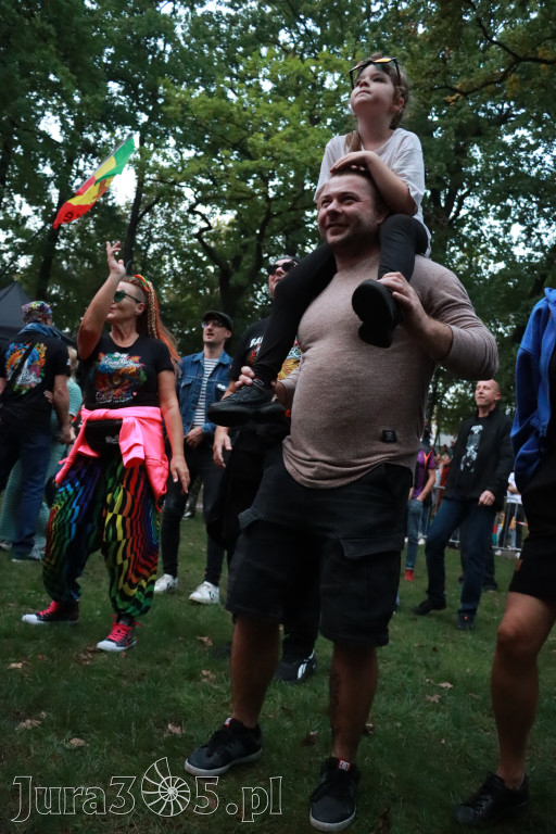 Fotorelacja II: Żywa Scena Zawiercie – Festiwal Reggae. Koncert zespołu KONOPIANS