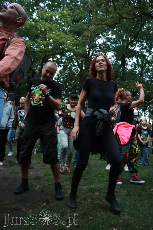 Fotorelacja II: Żywa Scena Zawiercie – Festiwal Reggae. Koncert zespołu KONOPIANS