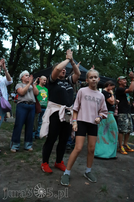 Fotorelacja II: Żywa Scena Zawiercie – Festiwal Reggae. Koncert zespołu KONOPIANS