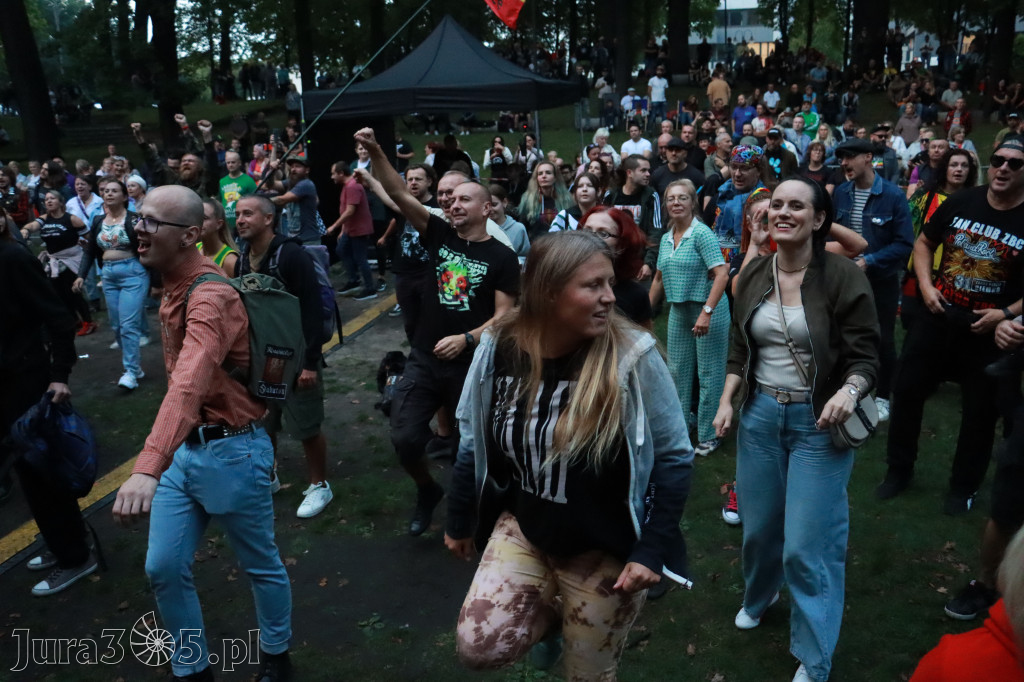 Fotorelacja II: Żywa Scena Zawiercie – Festiwal Reggae. Koncert zespołu KONOPIANS
