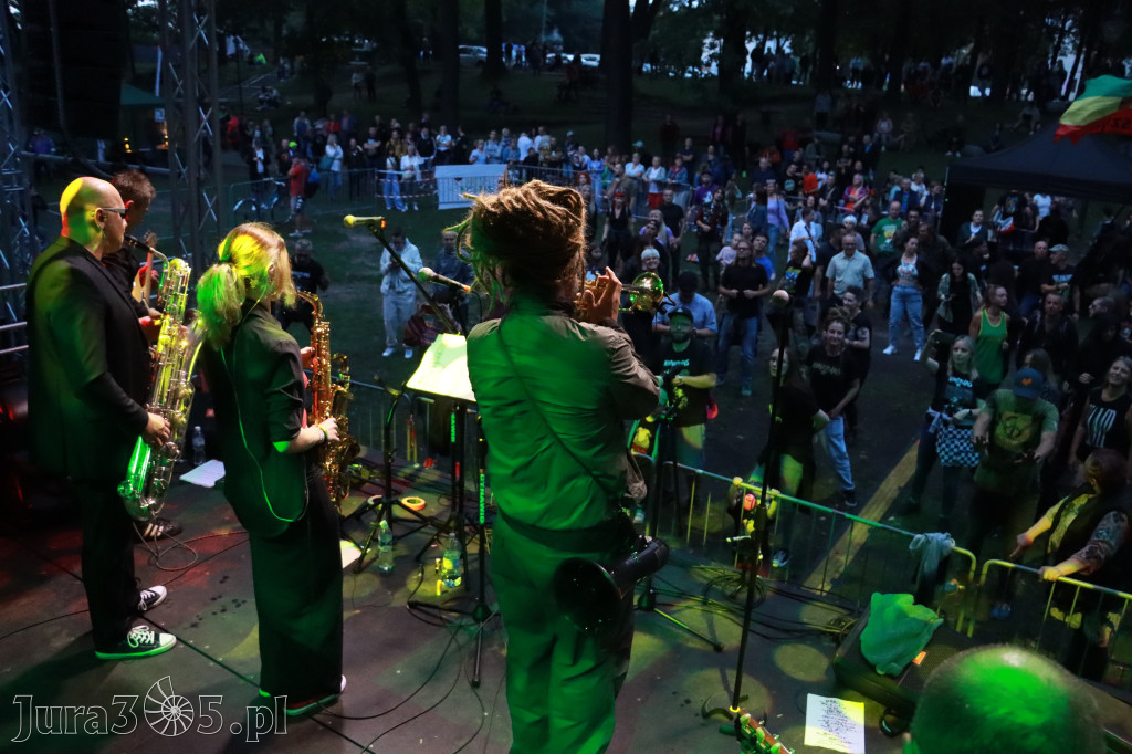 Fotorelacja II: Żywa Scena Zawiercie – Festiwal Reggae. Koncert zespołu KONOPIANS