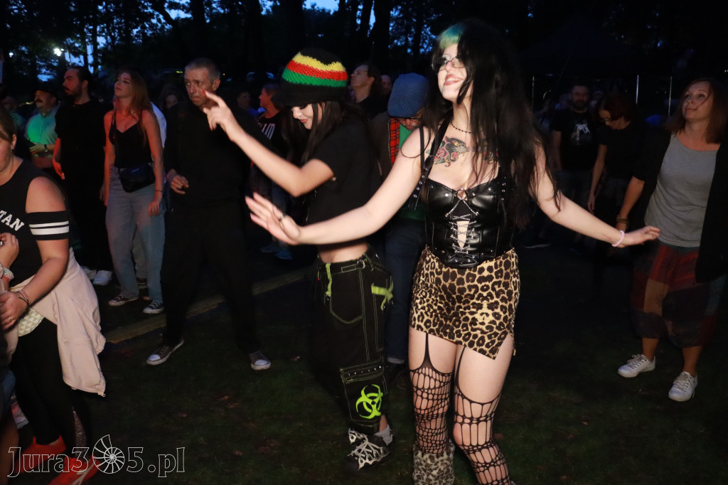 Fotorelacja II: Żywa Scena Zawiercie – Festiwal Reggae. Koncert zespołu KONOPIANS