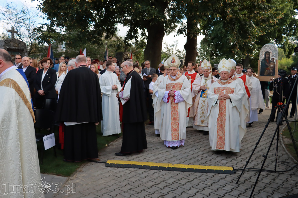 Fotorelacja I: Uroczysta Koronacja Cudownego Obrazu Matki Bożej Skarżyckiej