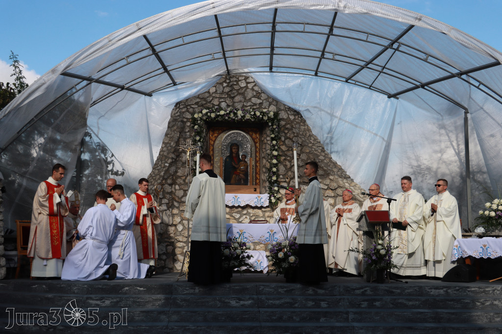 Fotorelacja I: Uroczysta Koronacja Cudownego Obrazu Matki Bożej Skarżyckiej