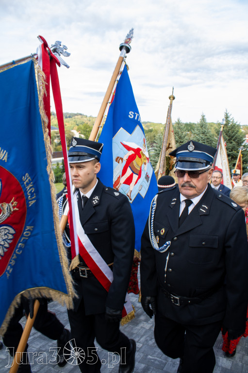 Fotorelacja: Morawica uczciła 1000-lecie Koronacji Polski. Symboliczny łuk już odsłonięty